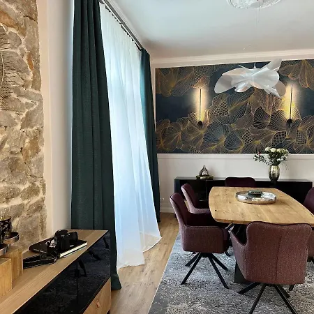 Gloria - * بادنويلر