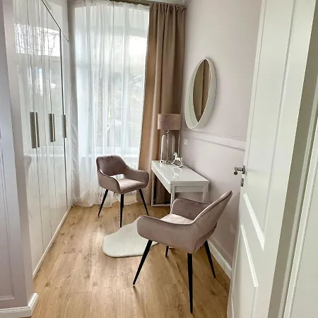 Gloria - بادنويلر